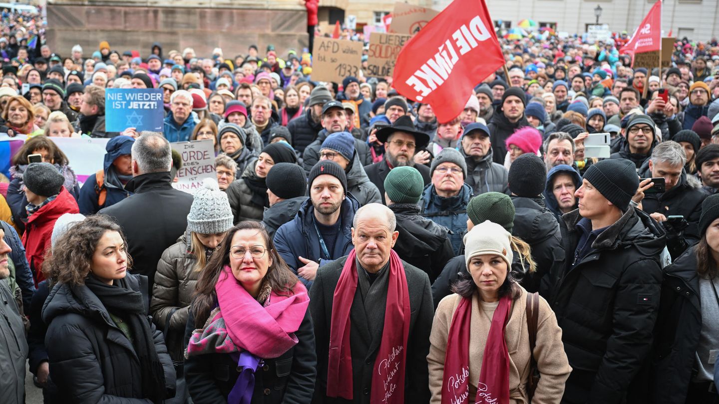 In Potsdam beteiligten sich auch Bundeskanzler Olaf Scholz und Außenministerin Annalena Baerbock