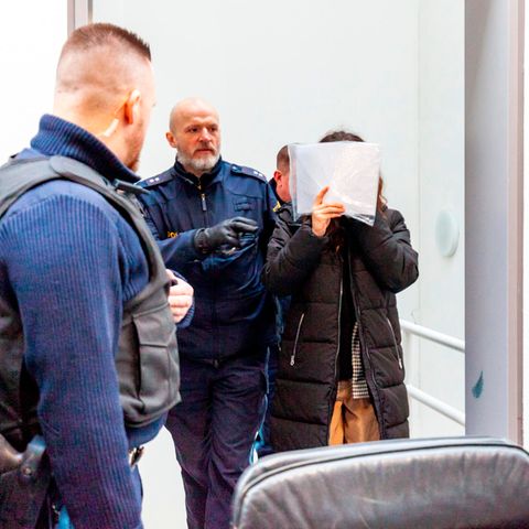 Schahraban K. B. auf dem Weg in den Gerichtssaal in Ingolstadt