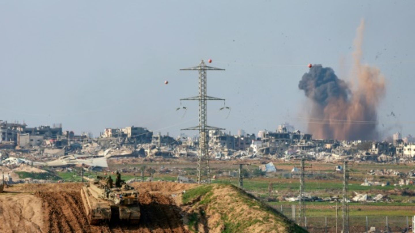 Bericht: Bundesregierung prüft Lieferung von Panzermunition an Israel