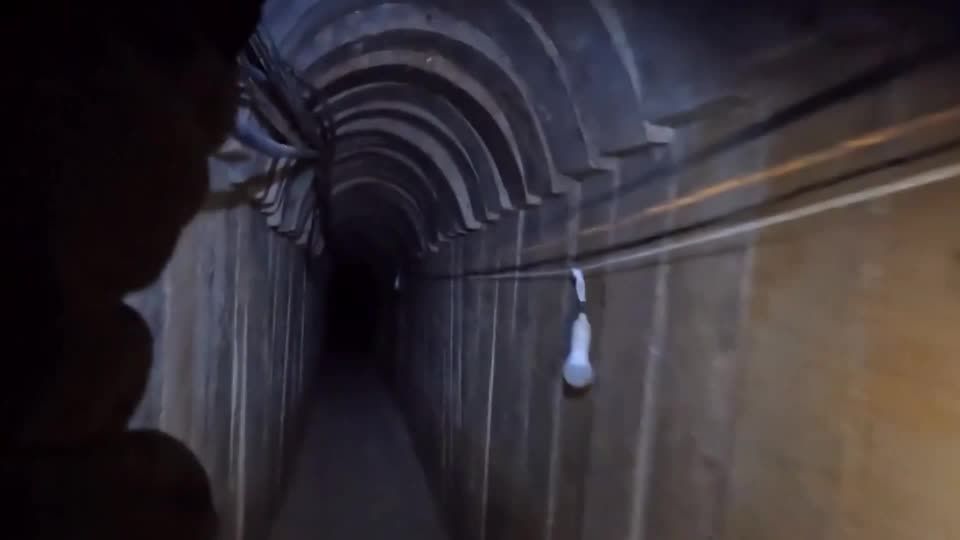Video: Israelische Armee zeigt Video von Tunnel in Gaza Video: Israelische Armee zeigt Video von Tunnel in Gaza