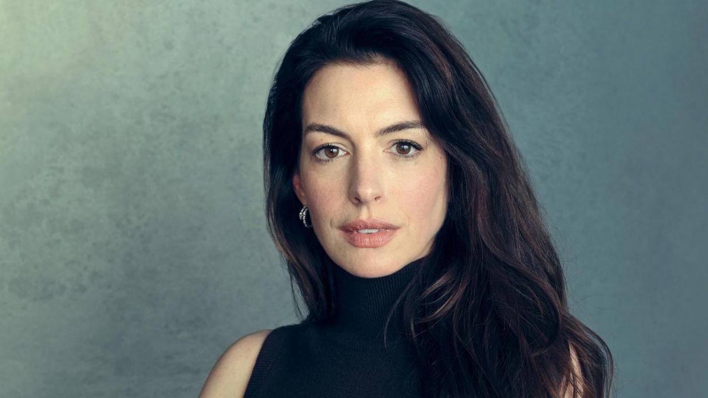 Anne Hathaway: From “Suddenly Princess!” to Breaking Free – The Evolution of her Career