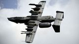 So mächtig die A-10 auch ist, gegen feindliche Jäger hätte sie es schwer.