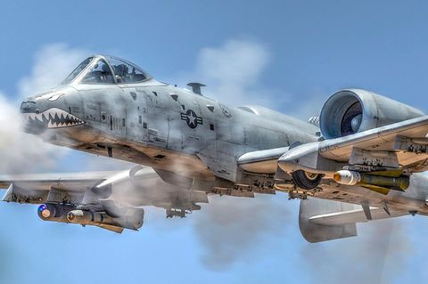 Die Bordkanone verschießt Uran-Munition, wo sie zum Einsatz kommt, wird das Erbgut der Bevölkerung geschädigt.