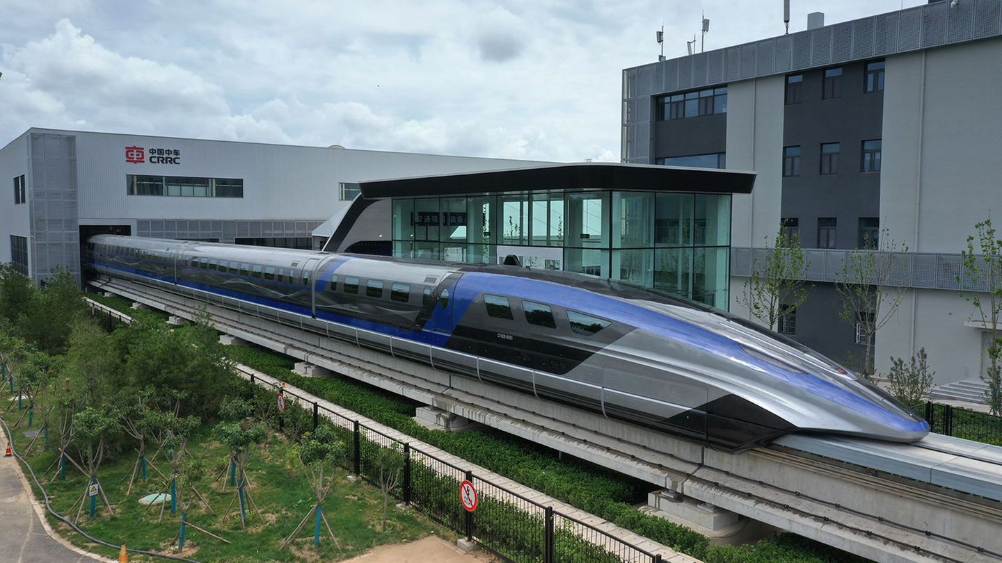 Bahn-Revolution?: Züge schneller als Jets – China nimmt erste Vakuumröhre in Betrieb