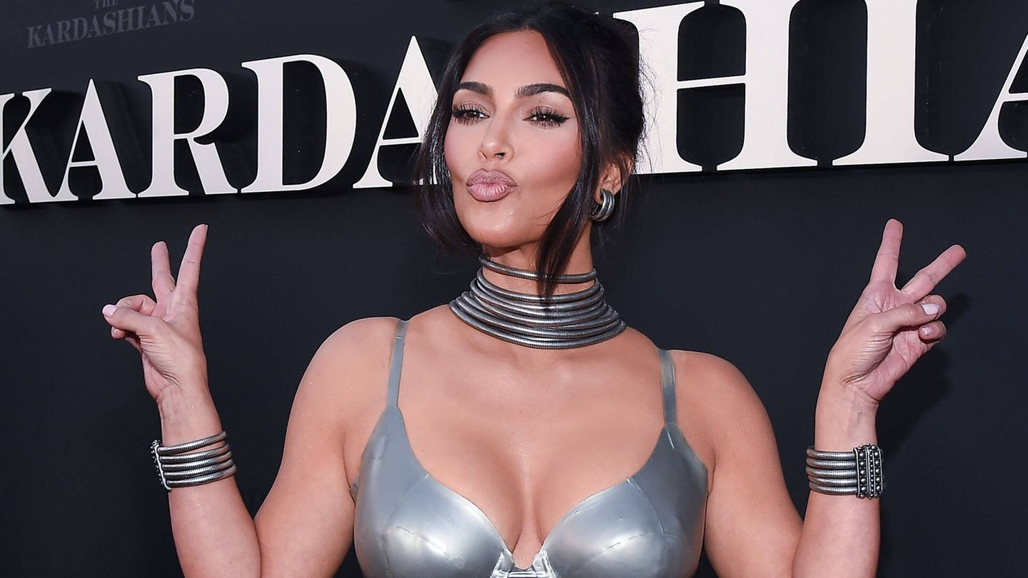 Kim Kardashian gives a tour of her luxury office on TikTok