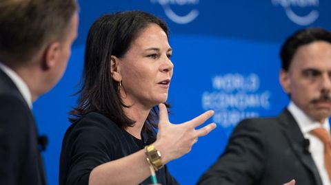 Annalena Baerbock Casio