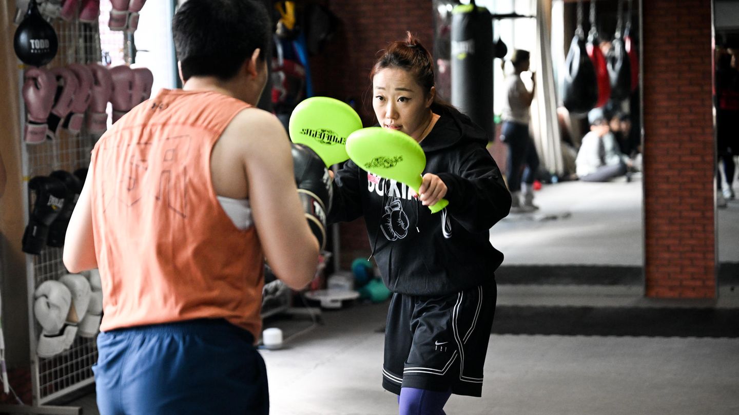 Emanzipation: Kampfsport als Selbstwertschub: Wie sich junge Chinesinnen durchs Patriarchat boxen