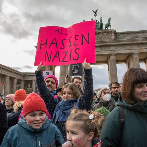 Proteste gegen Nazis und Rechtsextremismus am Brandenburger Tor