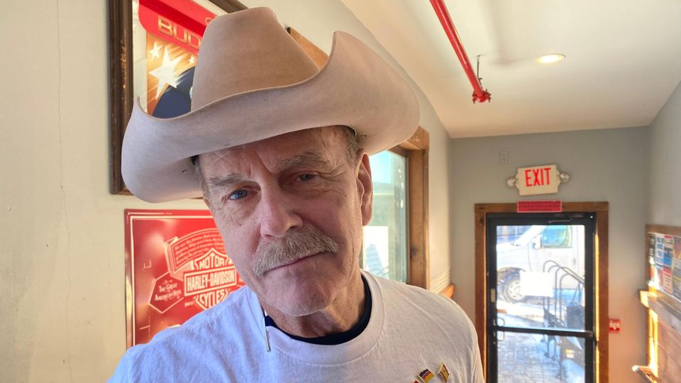 Former US cop Howard Wooldridge talks about Donald Trump