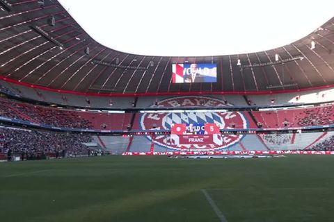 Video: Prominenz und Fans nehmen Abschied von "Kaiser Franz" Beckenbauer