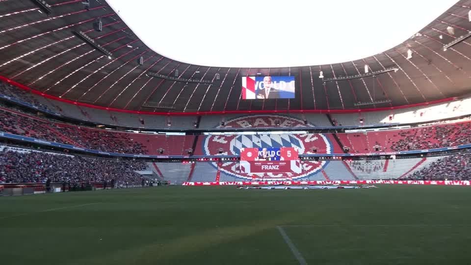 Video: Prominenz und Fans nehmen Abschied von "Kaiser Franz" Beckenbauer