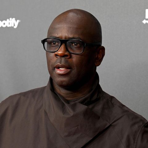 Ex-Nationalspieler Lilian Thuram setzt sich gegen Extremismus und Rassismus ein. "In der Praxis bedeutet rechtsextreme Ideologie immer Gewalt. Das muss man den Menschen erklären.", sagt er.