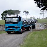 Bei einer Razzia im Januar 2012 wird Dotcom auf seinem Anwesen verhaftet und sein Fuhrpark beschlagnahmt