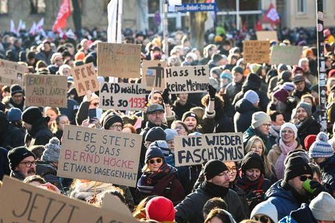 Halle an der Saale meldete 16.000 Menschen auf der Straße