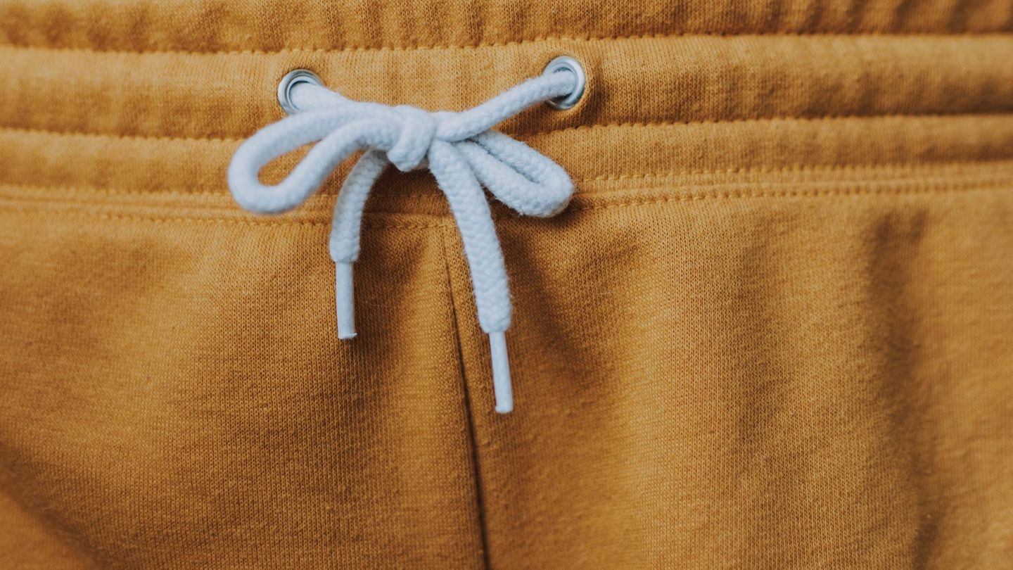 Sweatpants Day: From a luxury object to a symbol of loss of control