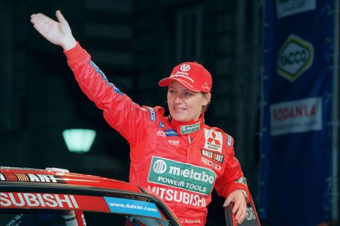 Jutta Kleinschmidt bei der Rallye Paris-Dakar im Dezember 2001