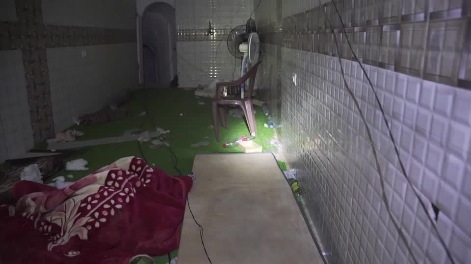 Video: Israels Militär: Gefangenenzellen in Hamas-Tunnel entdeckt