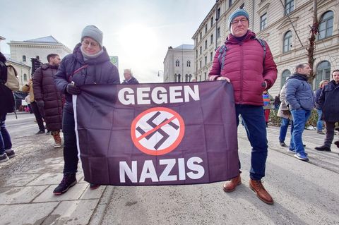 Klare Ansage in München. Dort sprach die Polizei von 80.000 Teilnehmenden, die Veranstalter gar von 200.000.