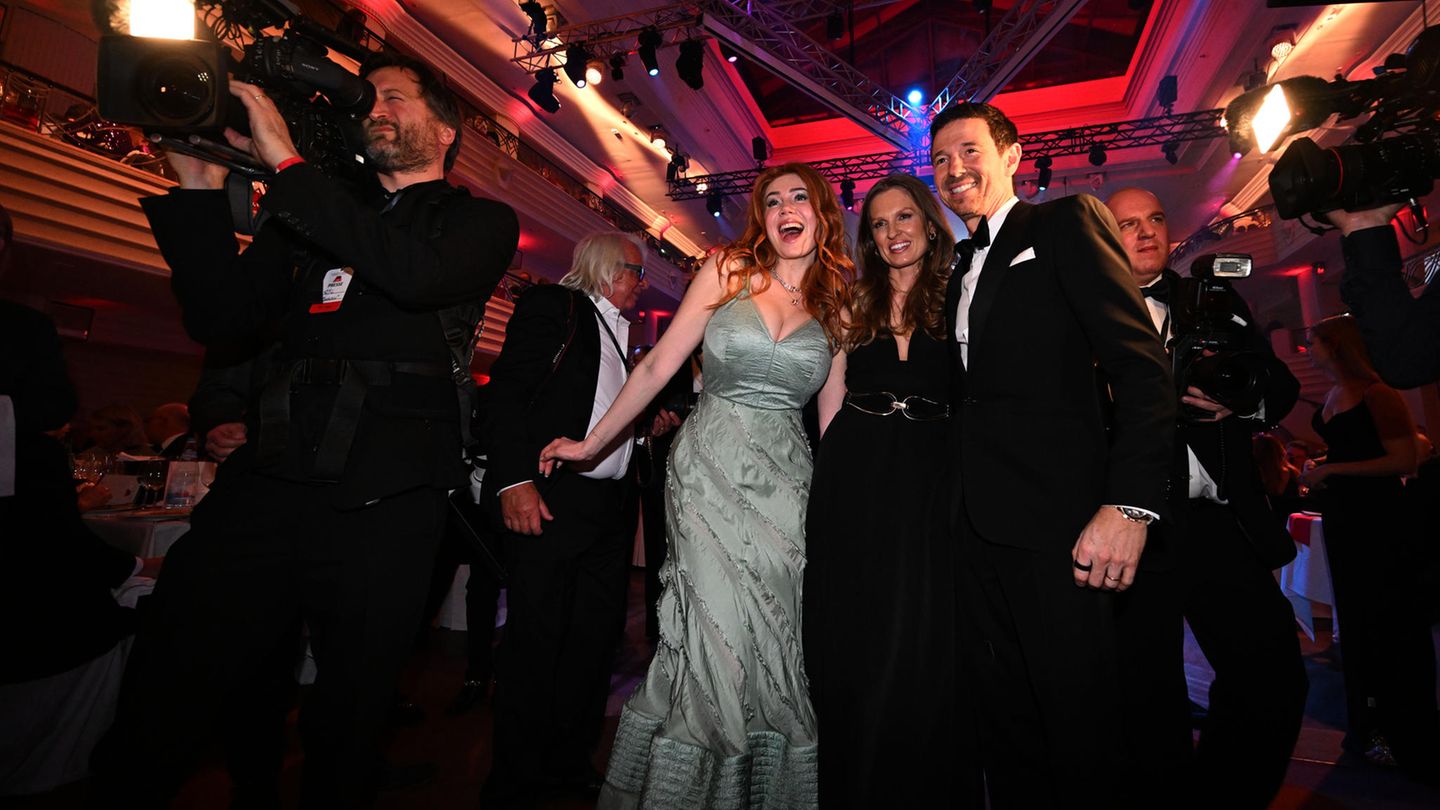 Palina Rojinski (v.l.n.r.),  Filmproduzent Oliver Berben und Frau Katrin