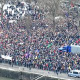 In Köln versammelten sich am Sonntag wie schon unter der Woche Zehntausende, um gegen Rechtsextremismus zu demonstrieren