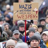 In Görlitz fanden sich laut "Sächsischer Zeitung" rund 2000 Menschen auf dem Marienplatz ein, um für die Demokratie einzutreten