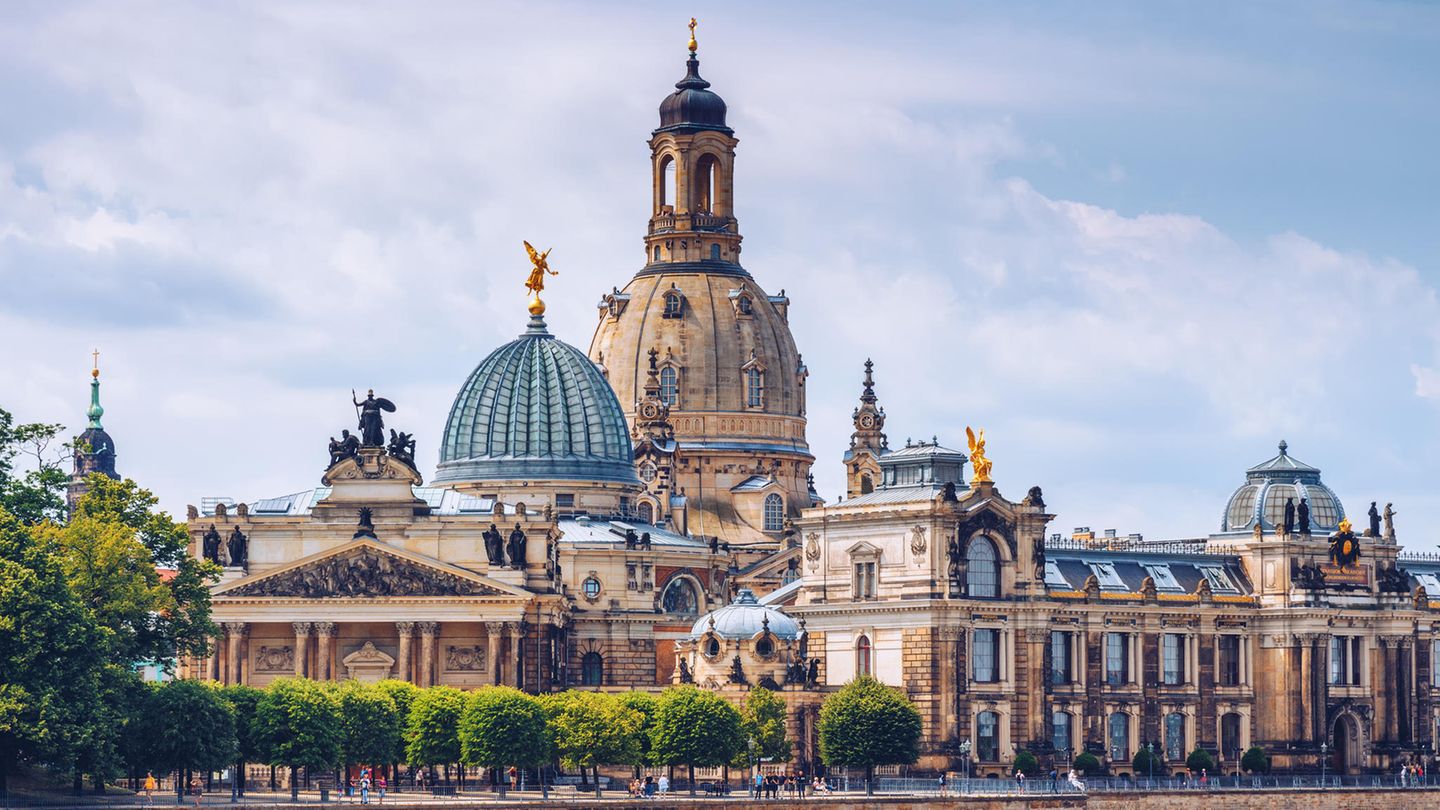 Dresden, Deutschland Beeindruckende Architektur, historische Gebäude und viele Möglichkeiten, sich kulturell zu bereichern und die Landschaft der Umgebung zu erkunden – das gefällt der New York Times an Dresden.