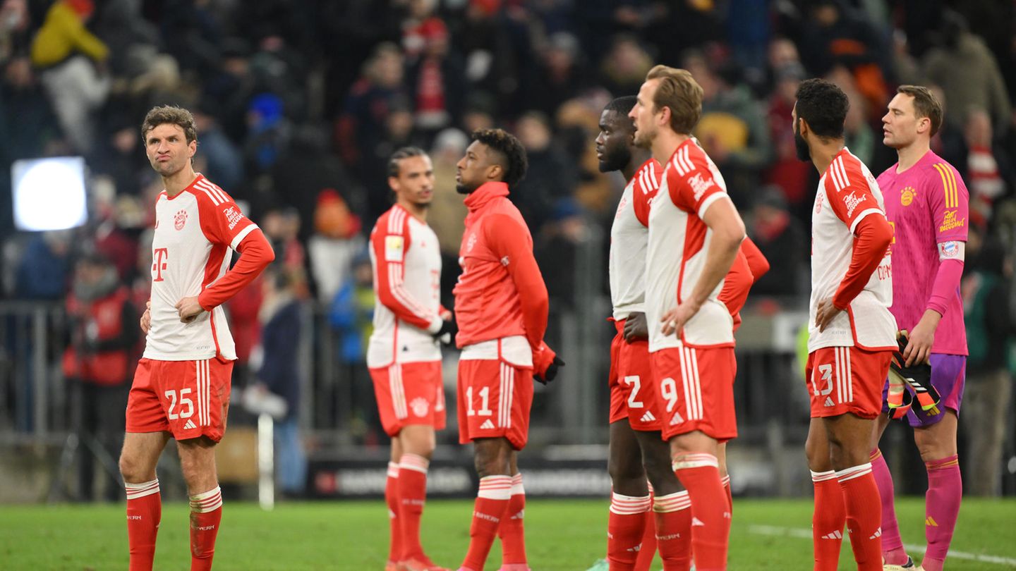 Spieler des FC Bayern München nach dem Spiel gegen Werder Bremen