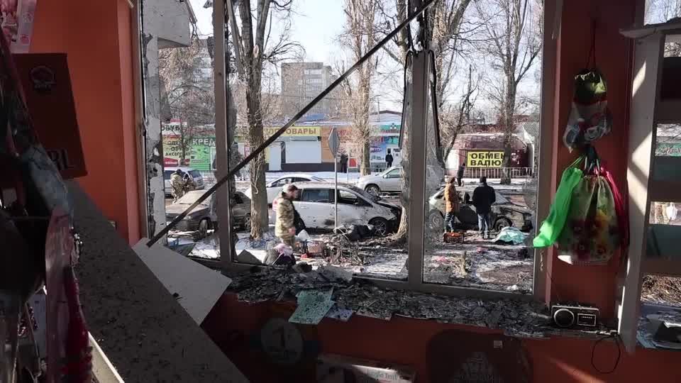 Video: Zahlreiche Tote nach Angriff auf Donezk gemeldet Video: Zahlreiche Tote nach Angriff auf Donezk gemeldet