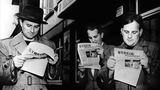 Wenige Jahre nach dem Volksaufstand in der DDR kommt es zu einem der längsten Streiks in der bundesdeutschen Geschichte. Im Oktober 1956 beginnt ein 114-tägiger Streik der Metallarbeiter in Schleswig-Holstein. Die Metaller streiken für die Lohnfortzahlung im Krankheitsfall. Sie setzen sich durch; im Februar endet der Streik, durch den mehr als 2,2 Millionen Arbeitstage im Land verloren gingen. In der Spitze nehmen mehr als 34.000 Arbeiter am Streik teil.