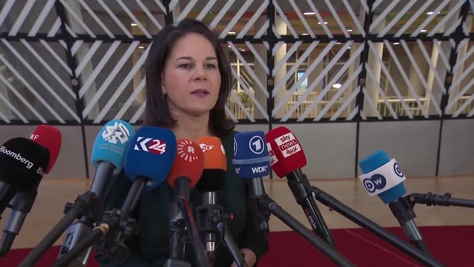 Video: Baerbock in Brüssel - Hamas-Terror muss beendet werden