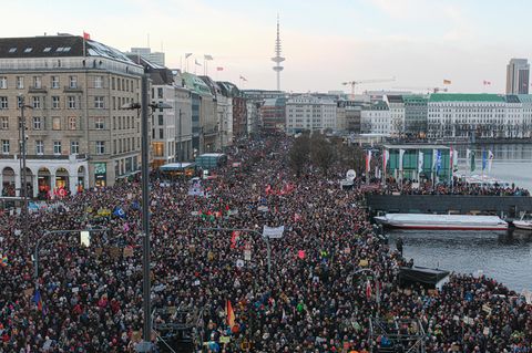 In Hamburg wurde am Freitag gegen Rechtsextremismus demonstriert