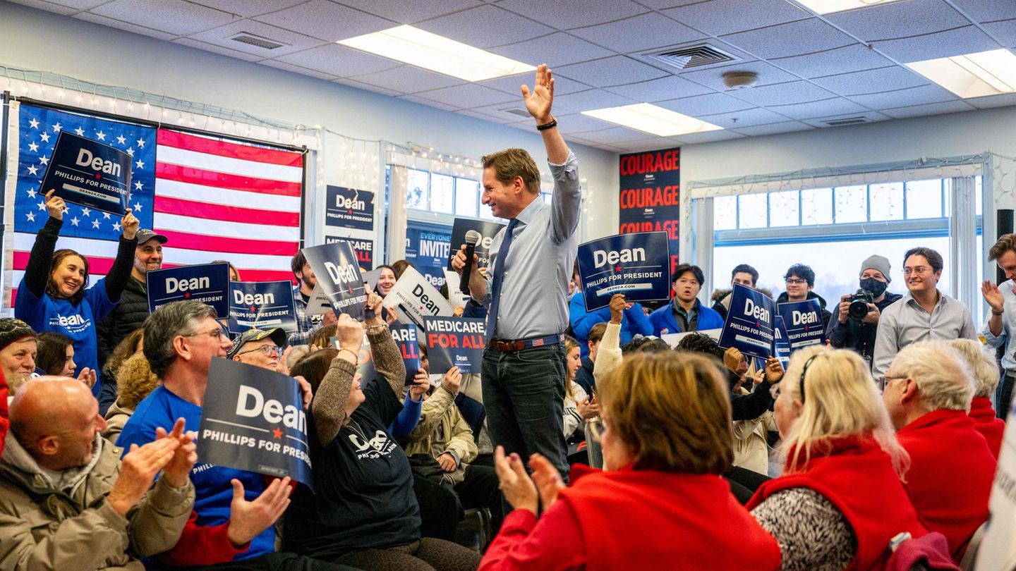 US-Demokraten: Chancenlos, aber nicht hoffnungslos: Zum US-Präsidenten wird Dean Phillips im November sicher nicht gewählt. Viele Demokraten kann er dennoch für sich als Alternative zu Joe Biden begeistern. Chancenlos, aber nicht hoffnungslos: Zum US-Präsidenten wird Dean Phillips im November sicher nicht gewählt. Viele Demokraten kann er dennoch für sich als Alternative zu Joe Biden begeistern.