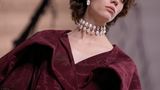 Mode in Paris: Besondere Stoffe prägten die Haute-Couture-Linie von Dior.