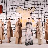 Mode in Paris: Die Haute-Couture-Kollektion von Dior war von Kleidern in Beige bestimmt.