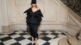Mode in Paris: Seltener Gast: US-Star Rihanna kam zur Haute-Couture-Show von Dior.