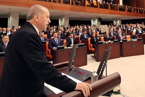 Recep Tayyip Erdogan spricht vor dem Parlament in der Türkei