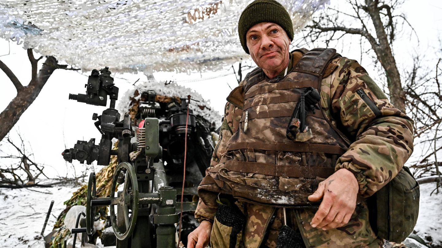 Ein ukrainischer Soldat an der Front im Süden des Landes