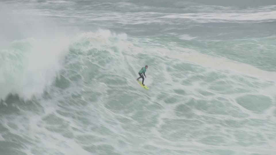 Video: Nazare: Ritte auf Giganten Video: Nazare: Ritte auf Giganten