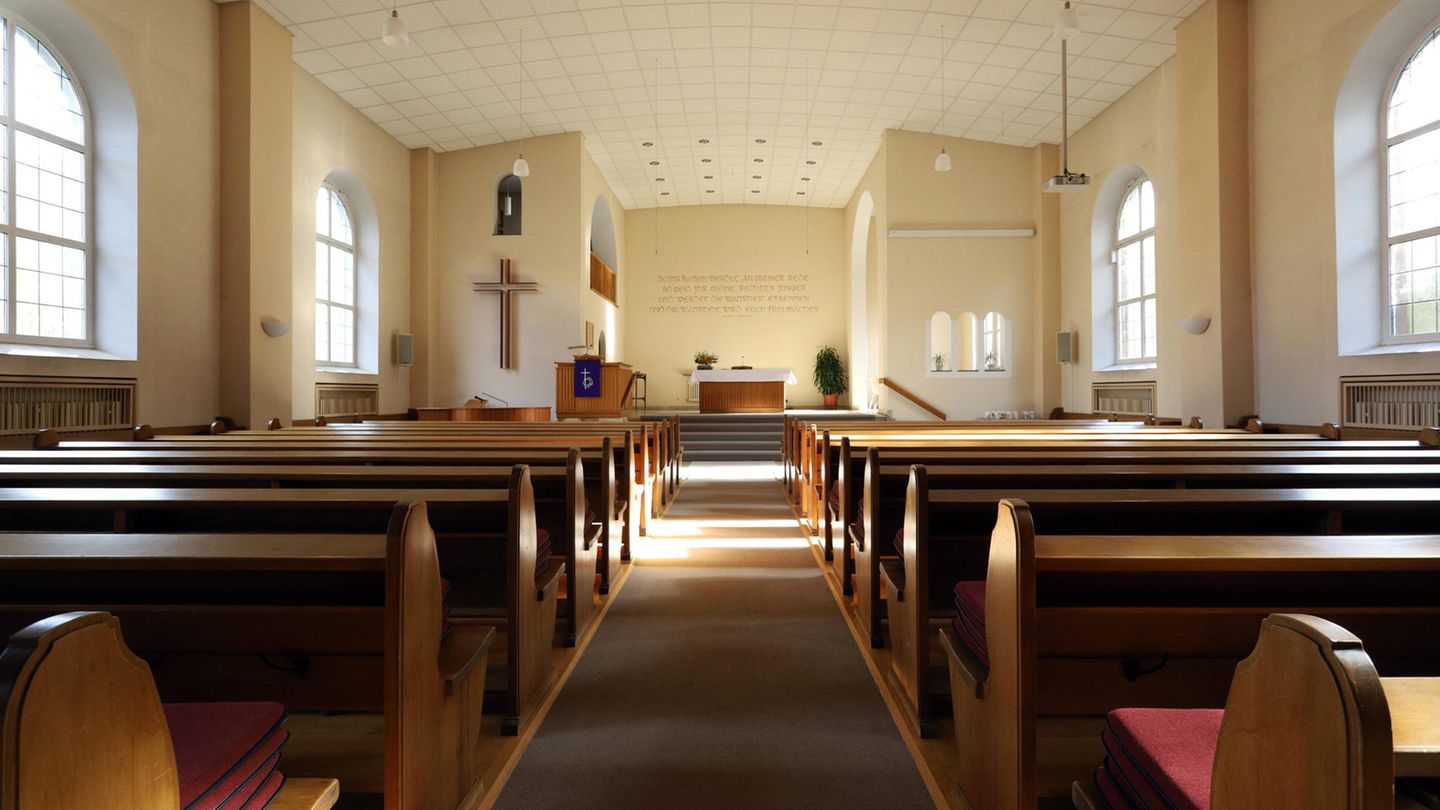 Missbrauch: Eine leere evangelische Kirche