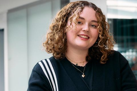Sophia Obrecht arbeitet als Social-Media-Managerin bei Deutschlands Top-Arbeitgeber Adidas. 