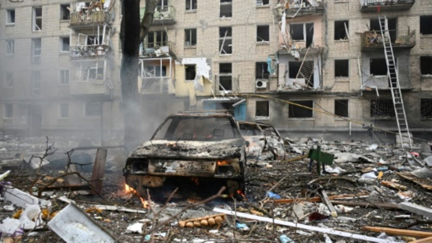 Ukraine: Acht Tote und fast 80 Verletzte bei russischen Angriffen
