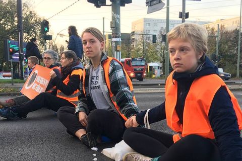Lina Johnes ist Sprecherin bei der Letzten Generation und seit März 2022 Klimaaktivistin