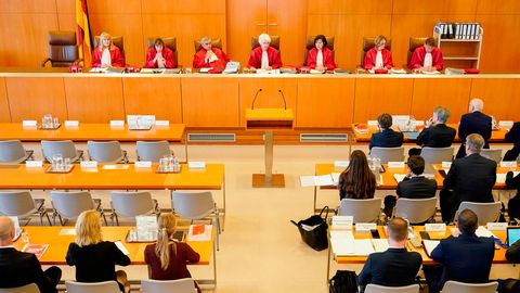 Blick auf den Verhandlungssaal des Bundesverfassungsgerichts in Karlsruhe