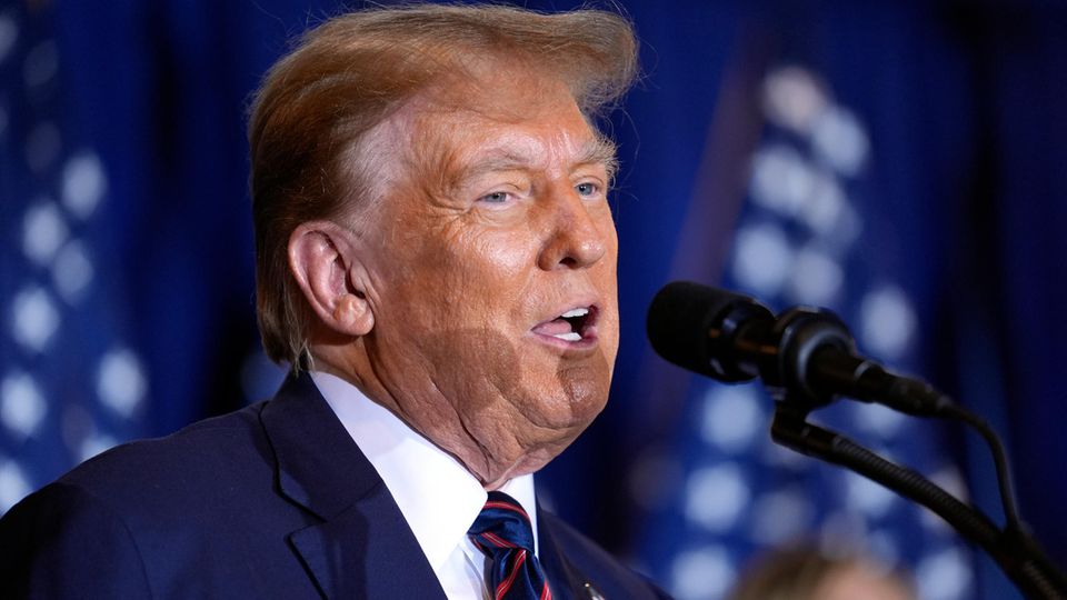 New Hampshire: "Hochstaplerin": Trump gewinnt Vorwahl und stichelt gegen Kontrahentin Haley New Hampshire: "Hochstaplerin": Trump gewinnt Vorwahl und stichelt gegen Kontrahentin Haley