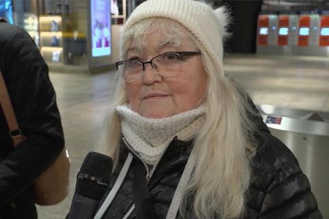 Sehen Sie im Video: "Langsam reicht's!" – zahlreiche Fahrgäste bleiben durch GDL-Streik am Bahnsteig stehen  Videoquelle: n-tv.de