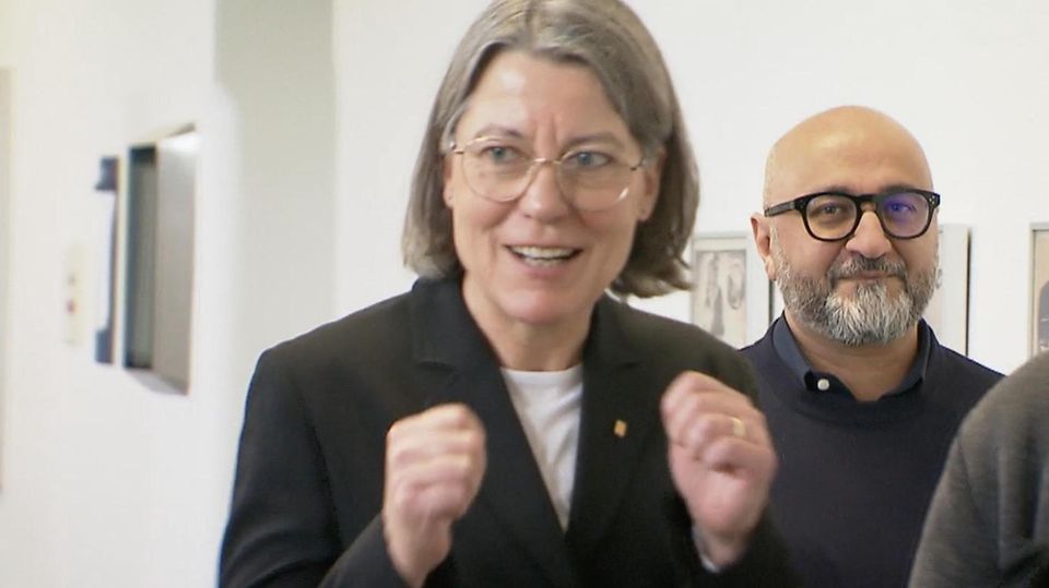 Sehen Sie im Video: Ärztin wird fristlos gekündigt – und erhält anschließend 400.000 Euro Abfindung  Videquelle: rtl.de