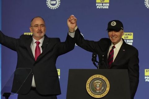 Video: Mächtige Autogewerkschaft stellt sich bei US-Wahl hinter Biden