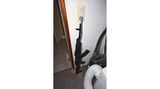 Bei seiner Festnahme hatte L. Waffen griffbereit in seiner Wohnung. In Ecken...