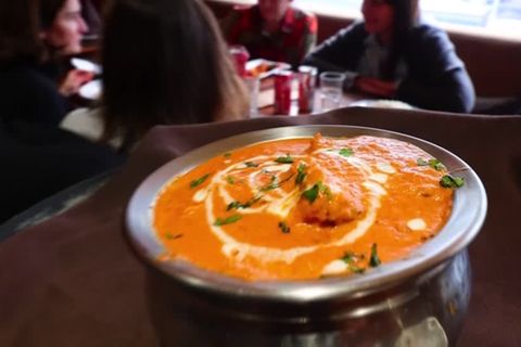 Video: Streit vor Gericht: Wer hat das 'Butter Chicken' erfunden?