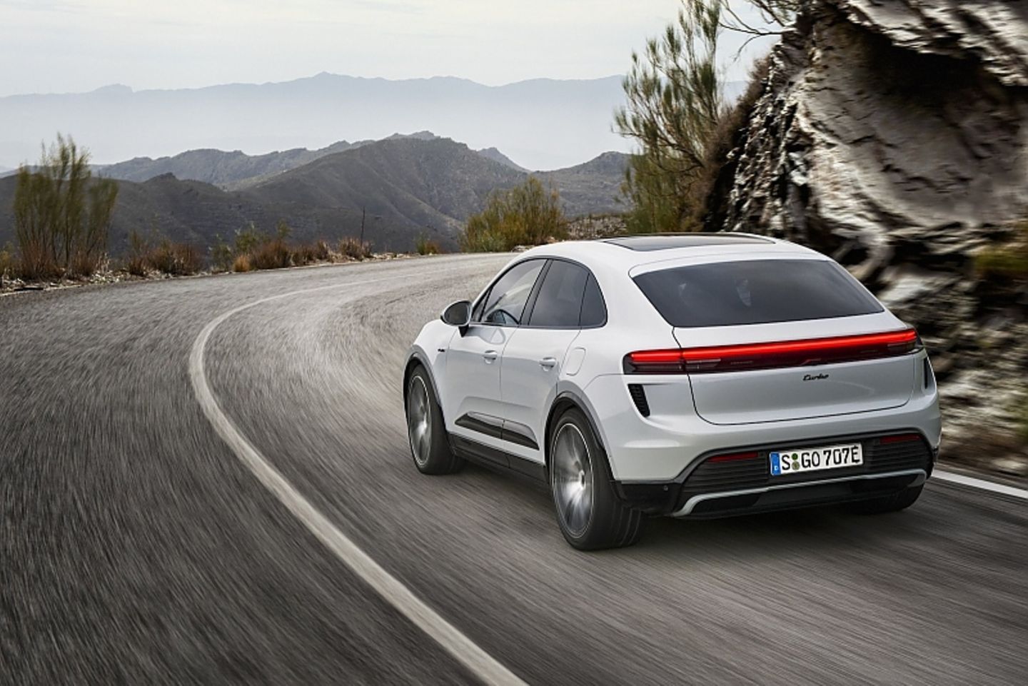 Porsche Macan 2025